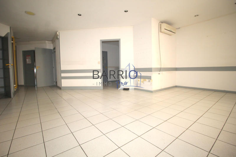 Local commercial - 214 m² - 1 pièce