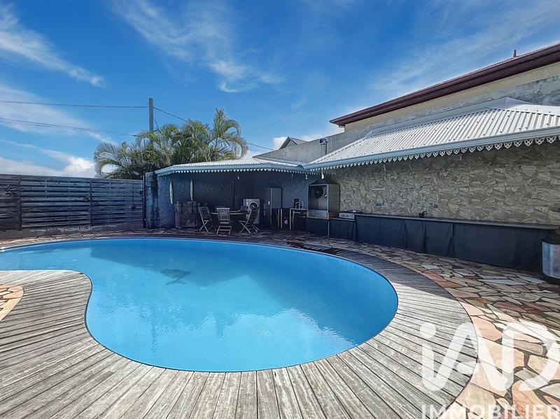 Maison - 200 m² - 7 pièces