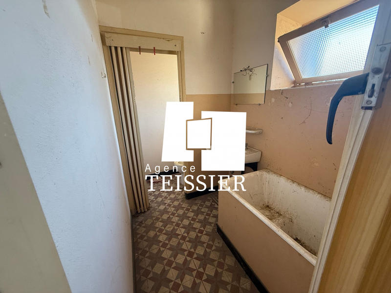 Maison - 100 m² - 2 pièces