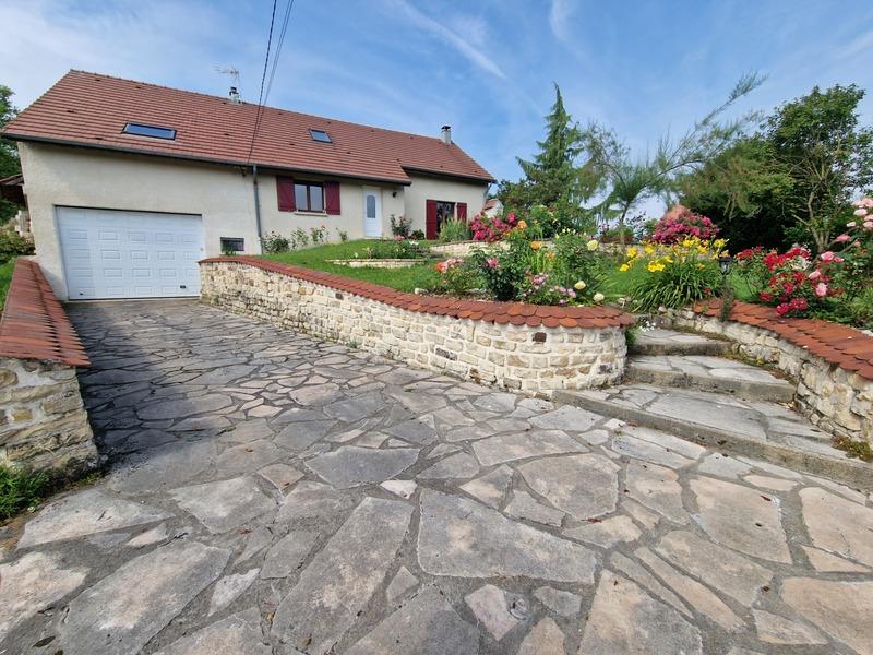 Maison - 206 m² - 6 pièces