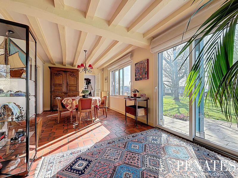 Maison - 172 m² - 7 pièces