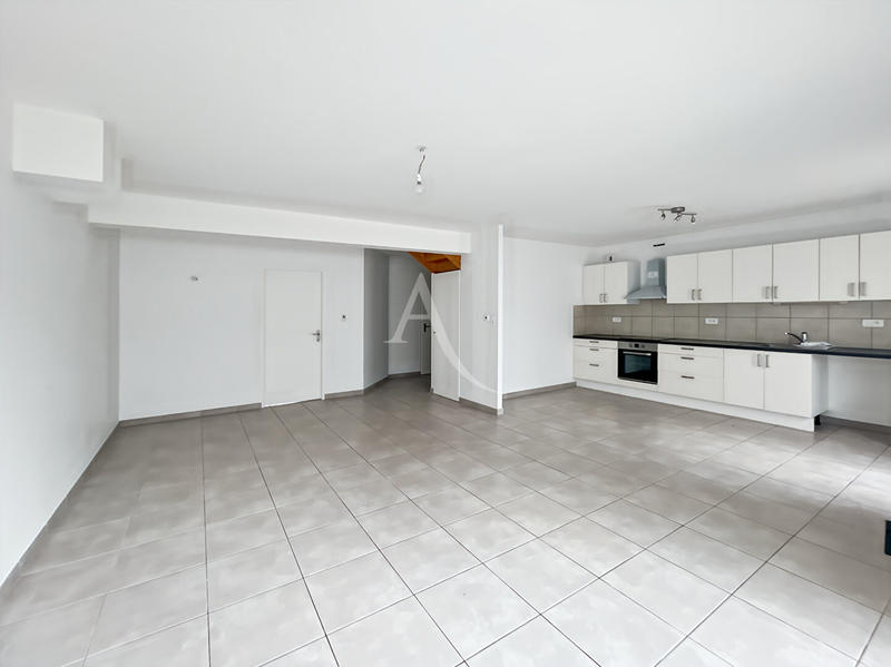 Maison - 96 m² - 4 pièces