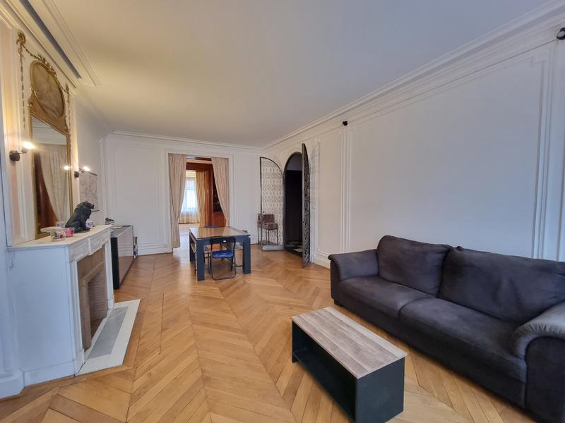 Appartement - 134 m² - 6 pièces