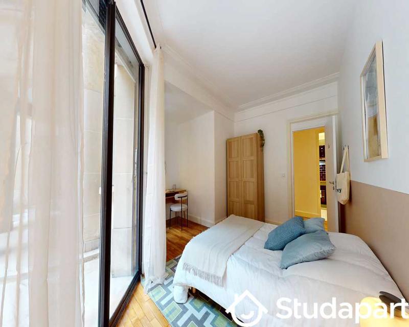 Chambre - 120 m² - 1 pièce