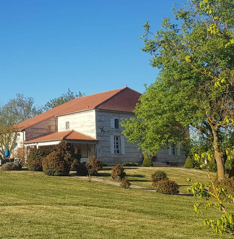 Maison - 316 m² - 10 pièces