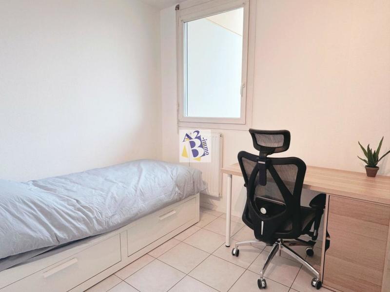 Appartement - 102 m² - 6 pièces