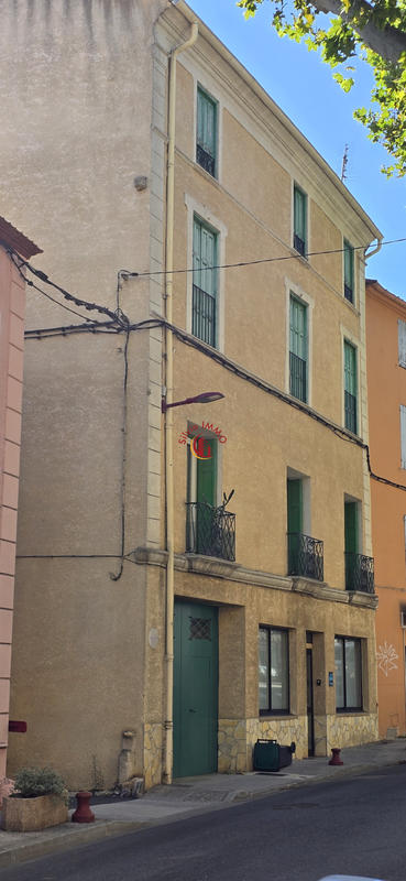 Maison - 515 m² - 45 pièces