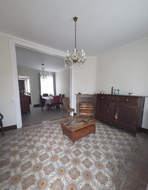 Maison - 85 m² - 5 pièces