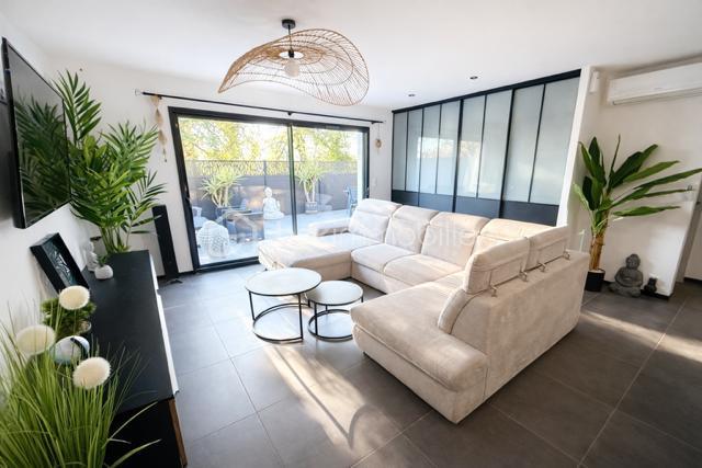 Maison - 96 m² - 4 pièces