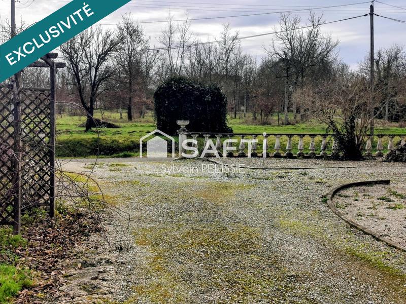 Maison - 230 m² - 9 pièces