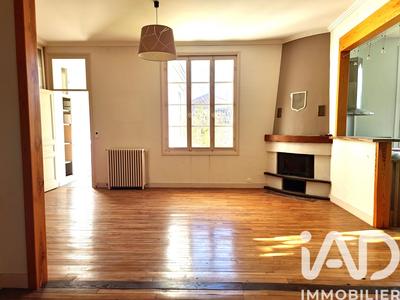 Maison de ville - 264 m² - 9 pièces