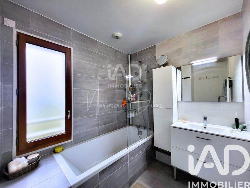 Maison - 84 m² - 4 pièces