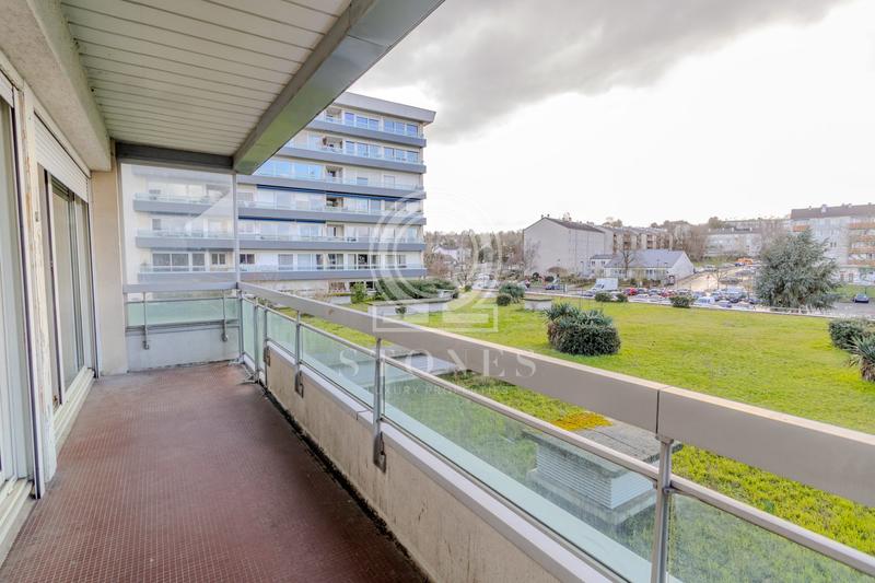 Appartement - 103 m² - 5 pièces