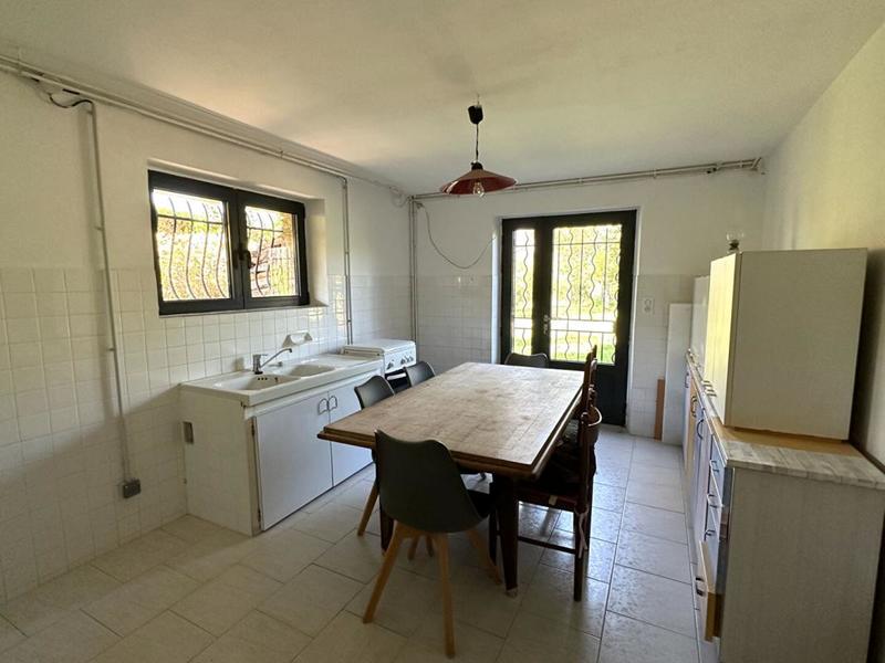 Maison - 215 m² - 7 pièces