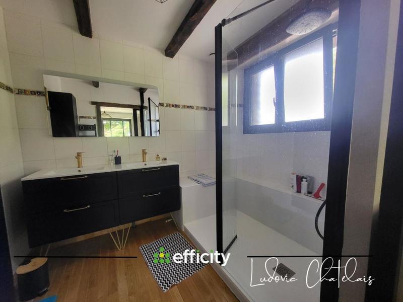 Maison - 395 m² - 7 pièces