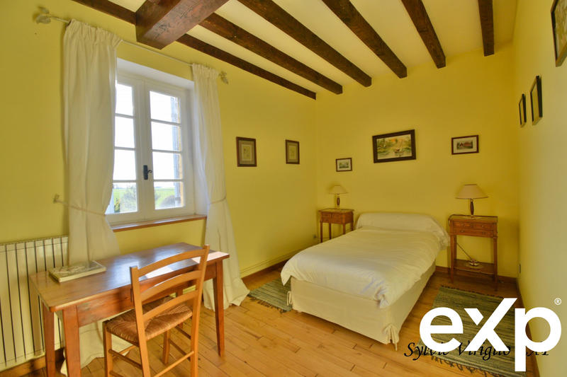 Maison - 207 m² - 6 pièces