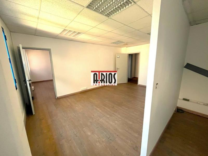 Bureau - 230 m²