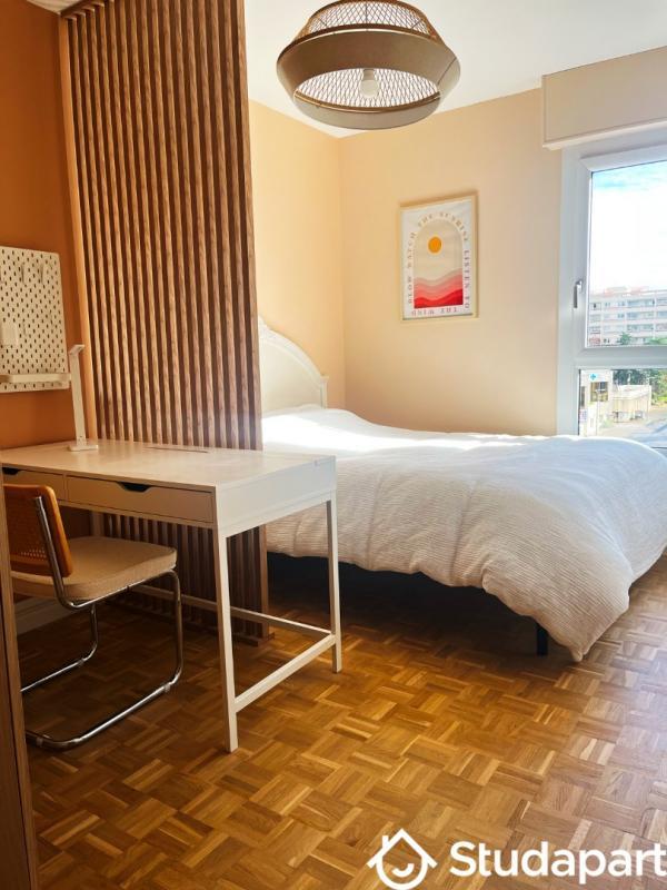 Chambre - 12 m² - 1 pièce