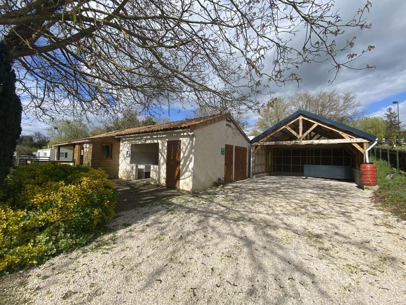 Terrain - 34 073 m²