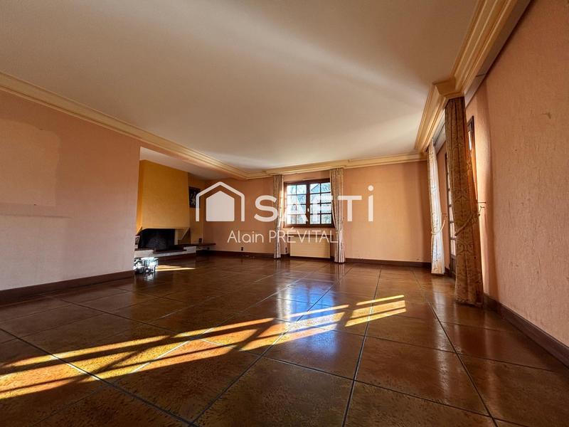 Maison - 186 m² - 8 pièces