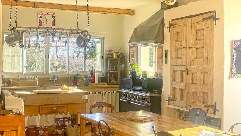 Mas - 300 m² - 9 pièces