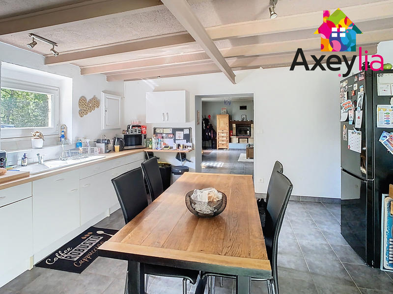 Maison - 99 m² - 5 pièces