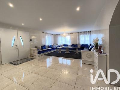 Maison - 195 m² - 7 pièces