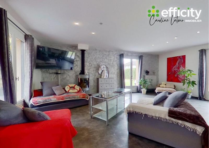 Maison - 121 m² - 6 pièces