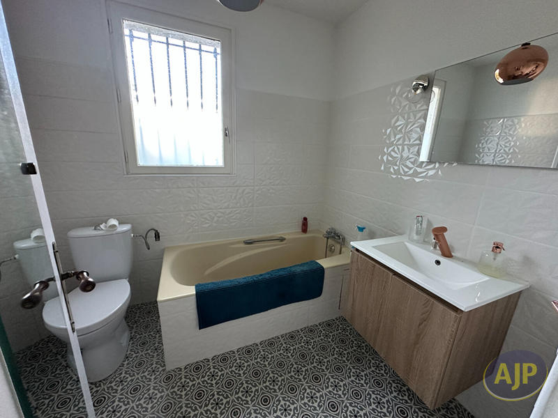 Maison - 171 m² - 6 pièces