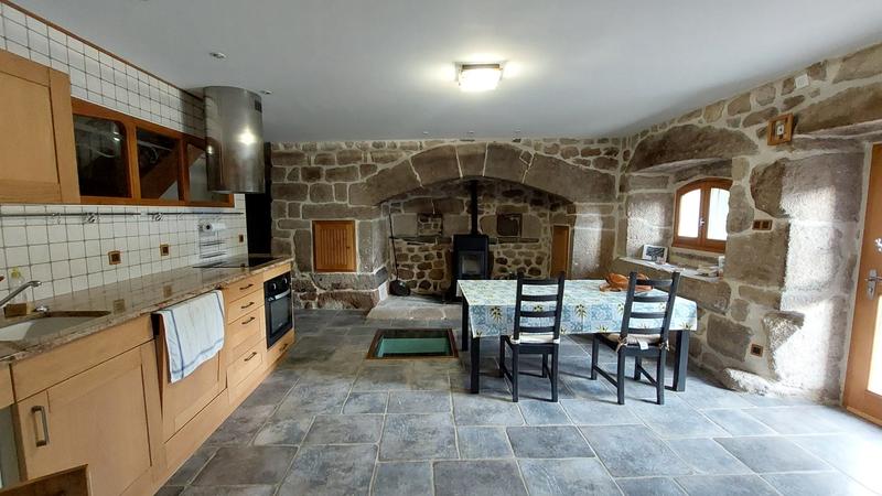 Maison - 300 m² - 8 pièces