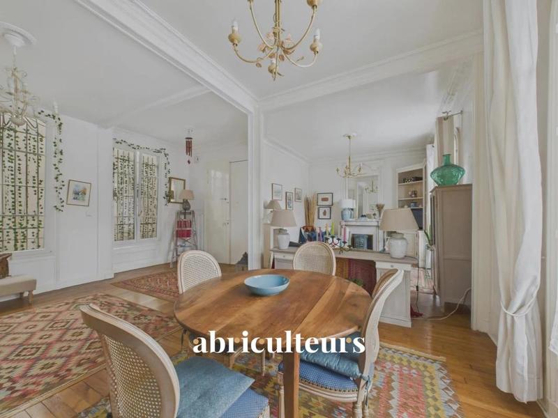 Appartement ancien - 105 m² - 5 pièces