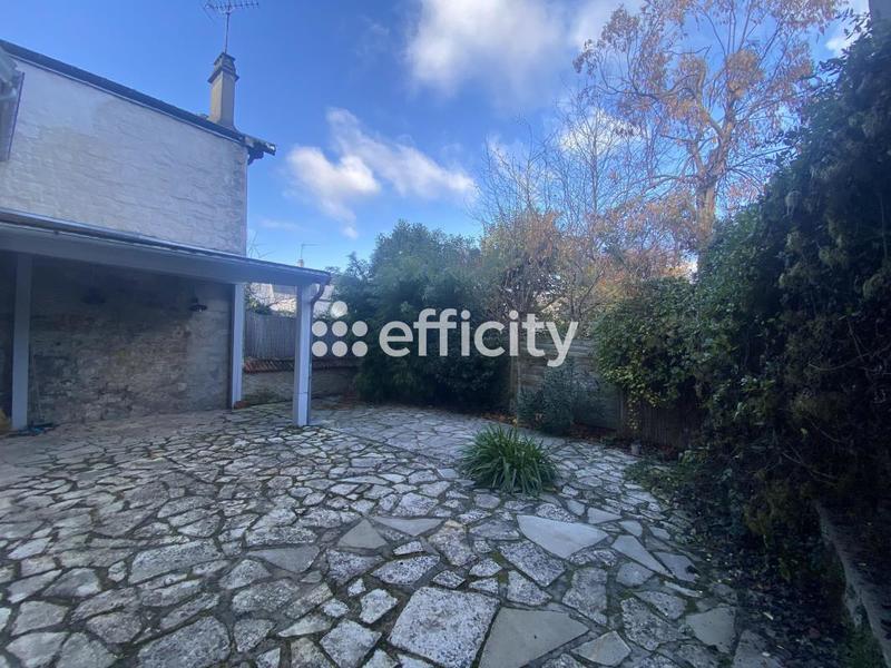 Maison - 208 m² - 8 pièces