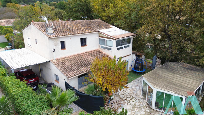 Maison - 120 m² - 6 pièces