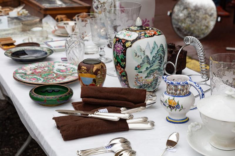 Les Puces de la Cité