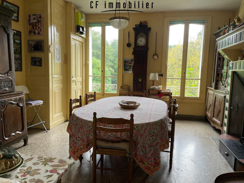 Maison - 316 m² - 10 pièces