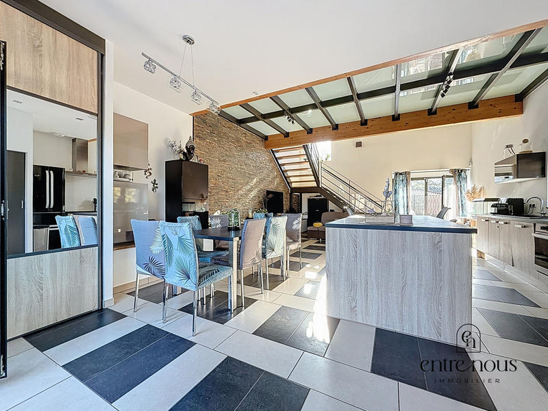 Maison - 145 m² - 5 pièces