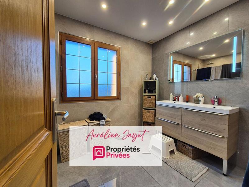 Maison - 145 m² - 6 pièces