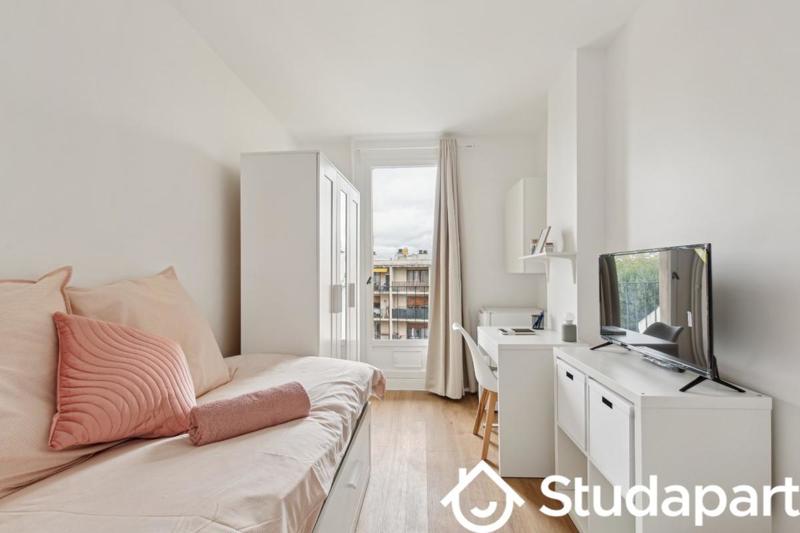 Chambre - 11 m² - 1 pièce