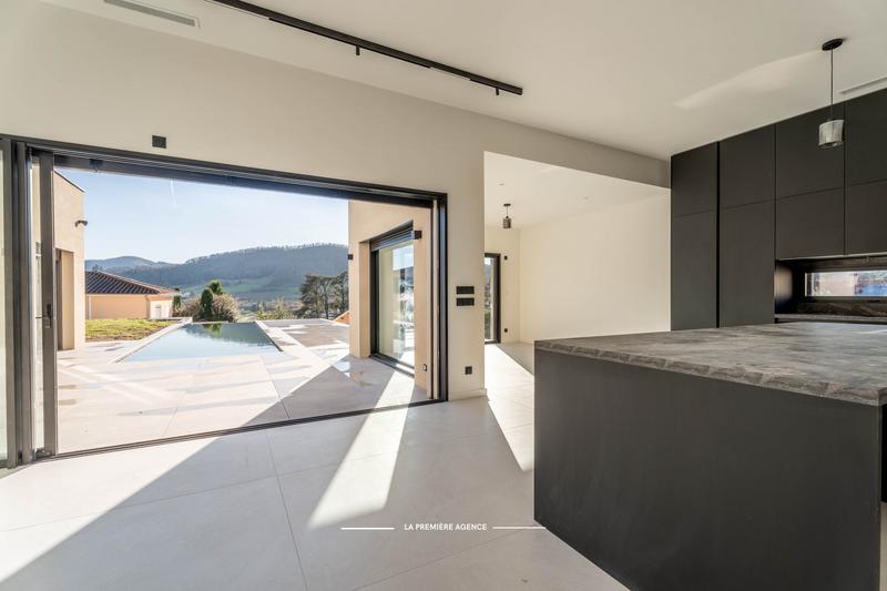 Maison contemporaine - 137 m² - 5 pièces