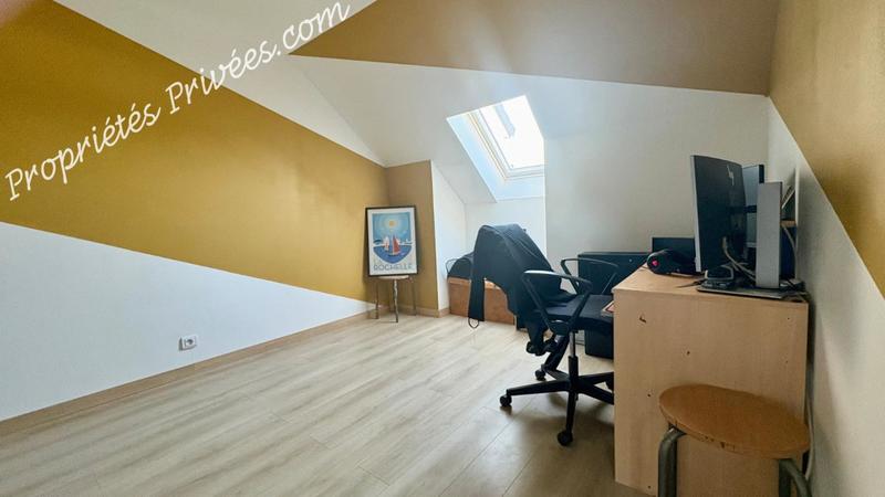 Maison - 99 m² - 7 pièces
