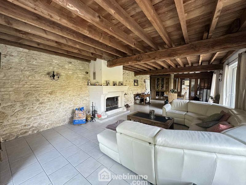 Maison - 255 m² - 8 pièces
