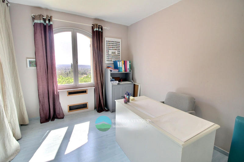 Maison - 221 m² - 5 pièces