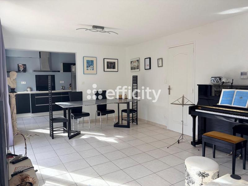 Maison - 140 m² - 6 pièces