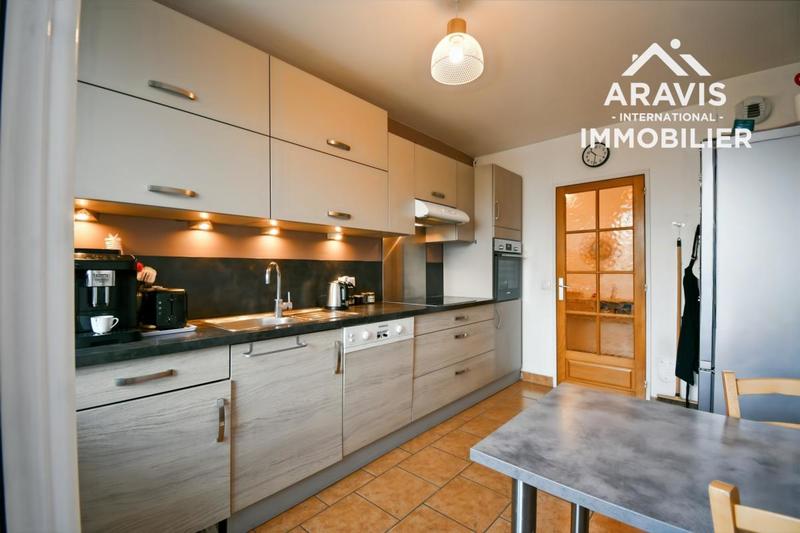 Appartement - 81 m² - 3 pièces