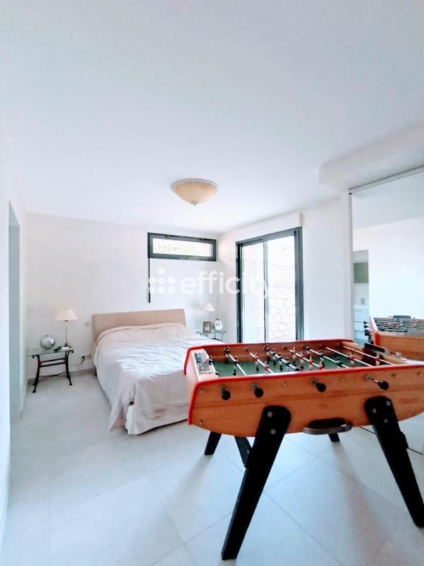 Villa - 180 m² - 6 pièces