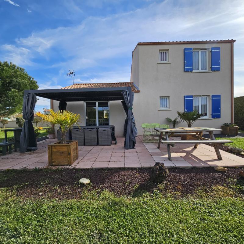 Maison - 110 m² - 6 pièces