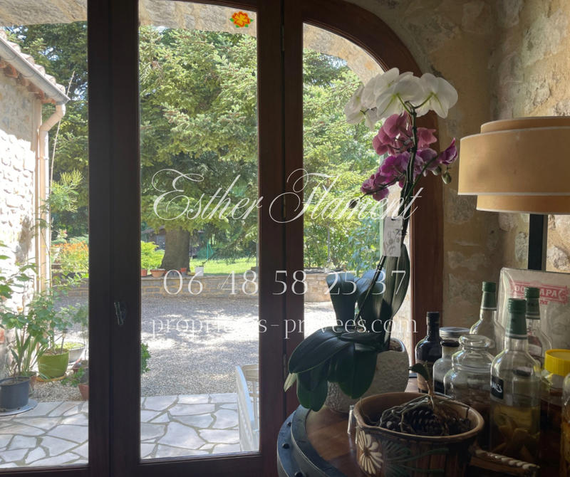 Mas - 242 m² - 8 pièces