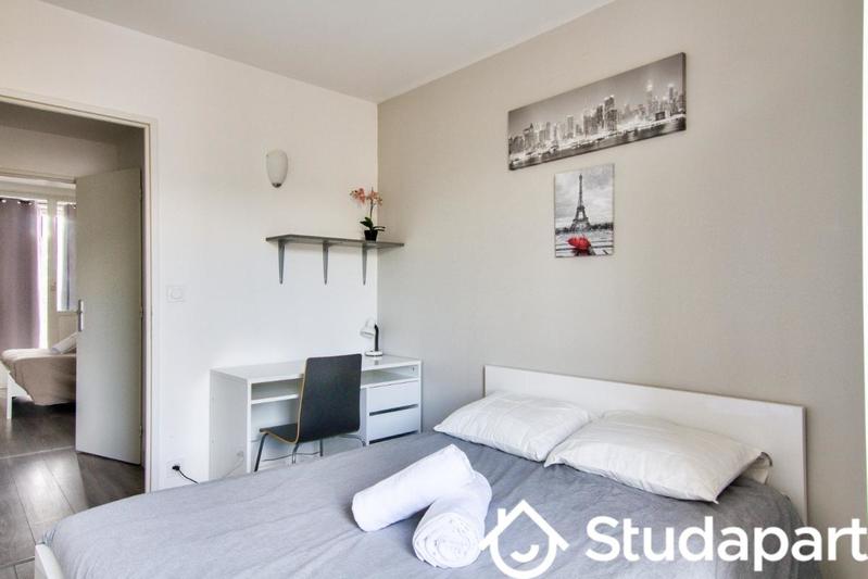 Chambre - 12 m² - 1 pièce