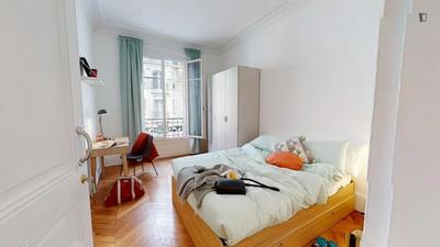 Chambre - 12 m² - 6 pièces