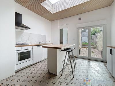 Maison - 94 m² - 5 pièces